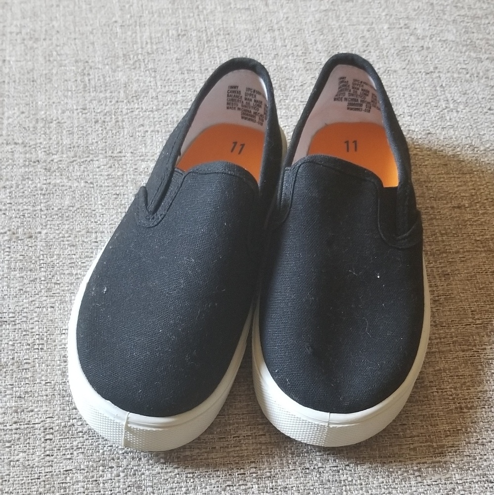 Children's canvas shoes